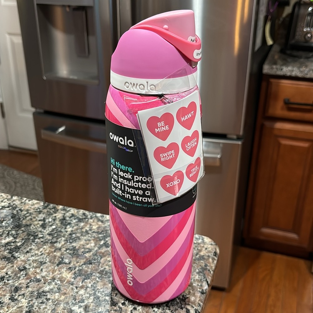 Brand New Owala 3 U Valentines Day Color Drop 40oz Freesip Water Bottle